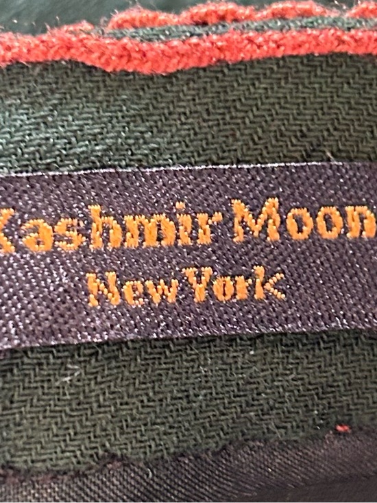 Kashmir Moon Hand Embroidered Floral Green Wool Jacket - Picture 5 of 6